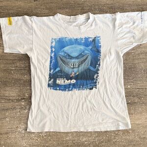 Disney Pixar Finding Nemo Bruce graphic vintage promo t-shirt